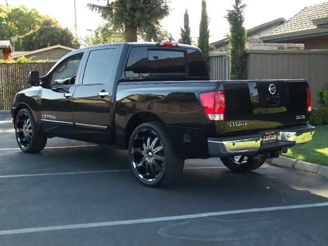 2006 Nissan Titan 4X4 Le3rd Rowone Owner