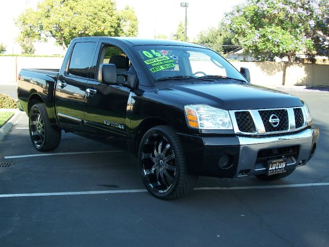 2006 Nissan Titan 4X4 Le3rd Rowone Owner