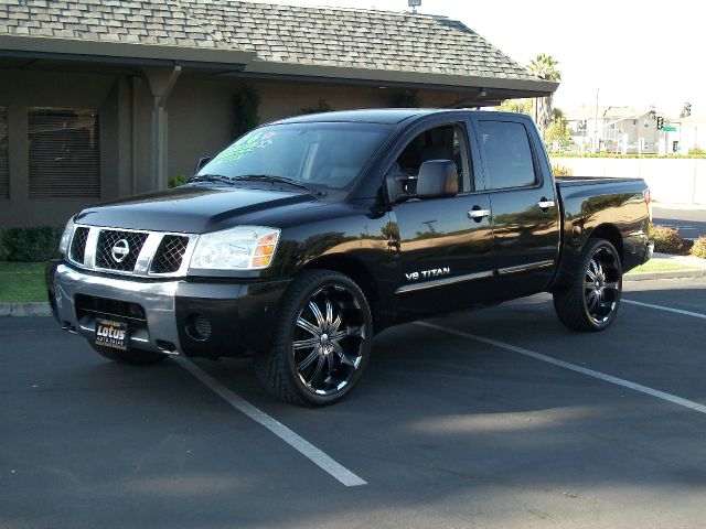 2006 Nissan Titan 4X4 Le3rd Rowone Owner