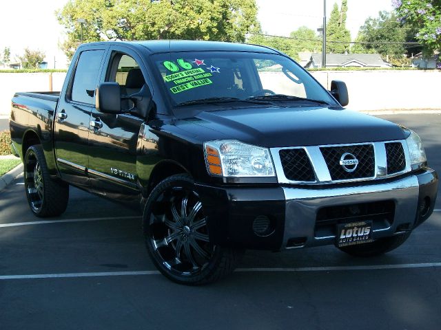 2006 Nissan Titan 4X4 Le3rd Rowone Owner