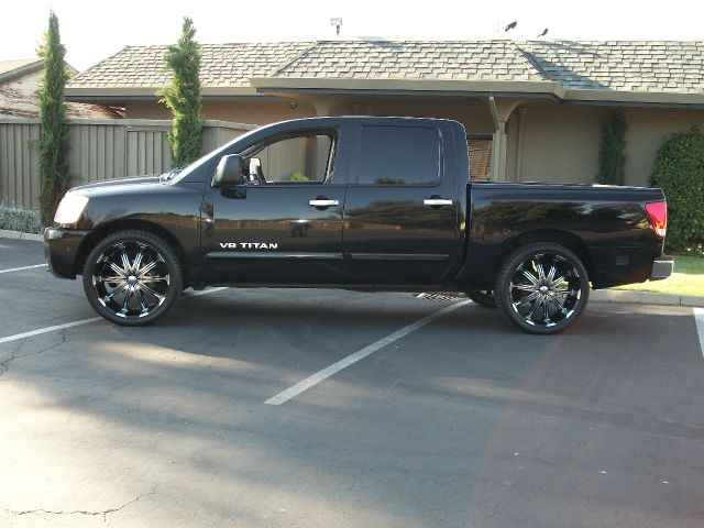 2006 Nissan Titan 4X4 Le3rd Rowone Owner