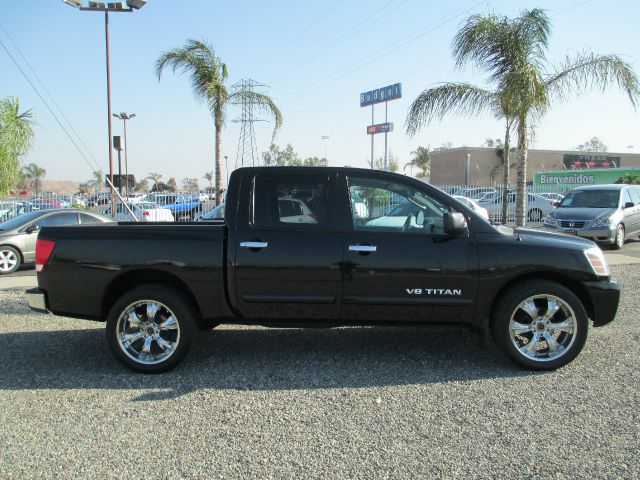 2006 Nissan Titan SLE Z71 Crew Cab Short Bed 4X4