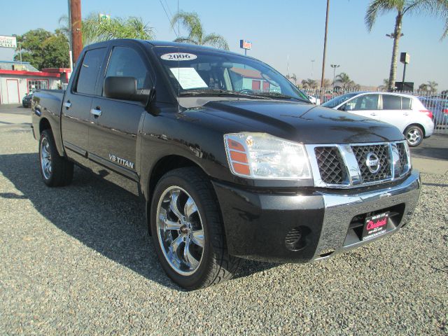 2006 Nissan Titan SLE Z71 Crew Cab Short Bed 4X4