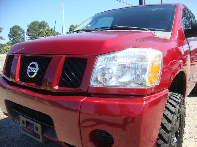 2007 Nissan Titan 4X4 Le3rd Rowone Owner