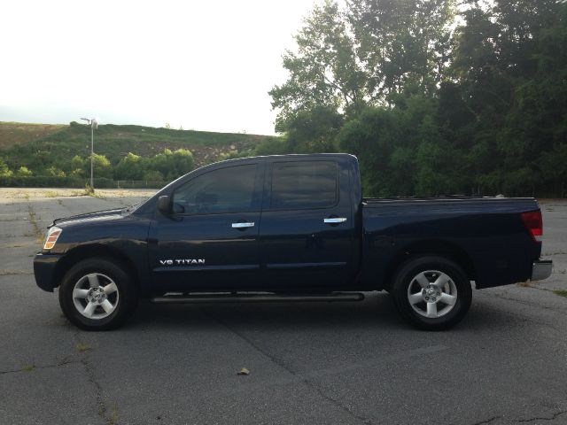 2007 Nissan Titan SE 2WD