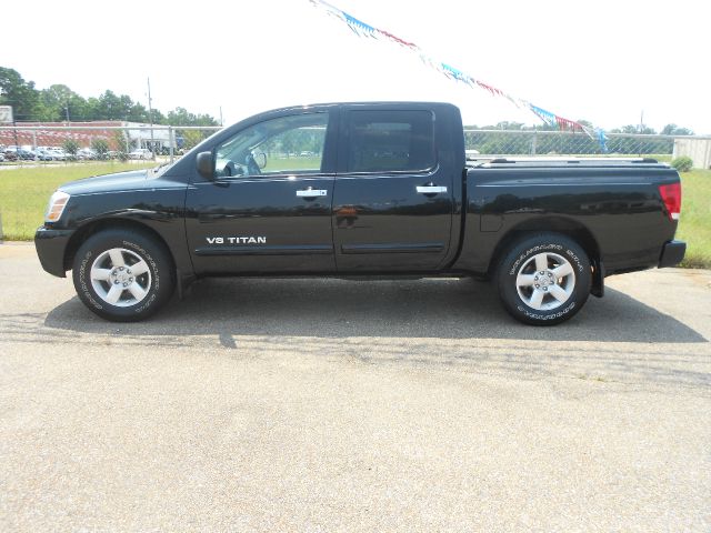 2007 Nissan Titan SLE Z71 Crew Cab Short Bed 4X4