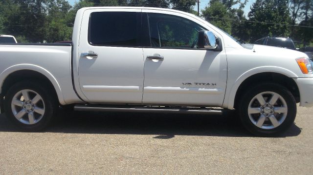 2008 Nissan Titan 4d,ac,pw,sunroof,leather