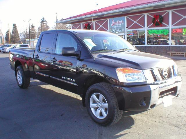 2008 Nissan Titan LX Minivan