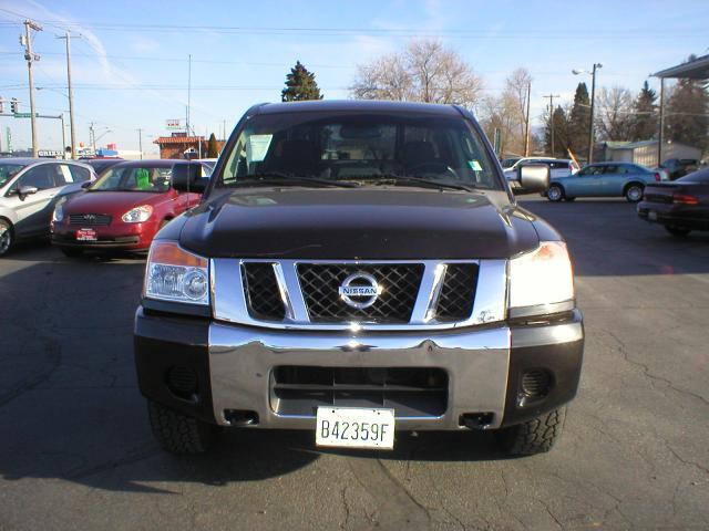 2008 Nissan Titan LX Minivan