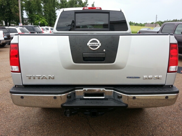 2008 Nissan Titan LX Minivan