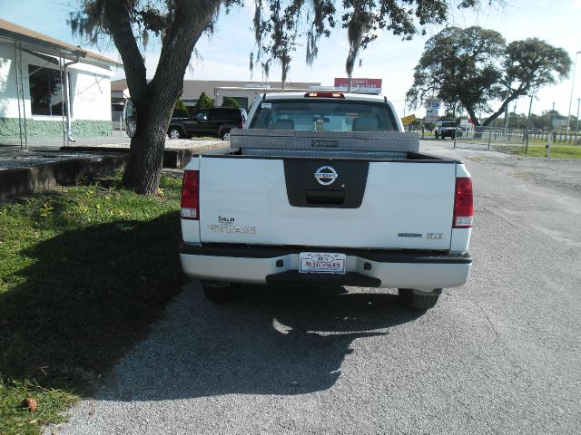 2008 Nissan Titan Luxury R350 4D Utility