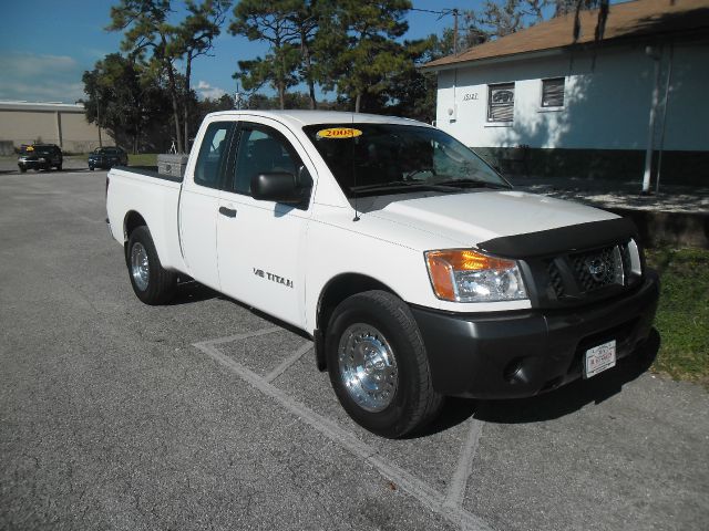 2008 Nissan Titan Luxury R350 4D Utility