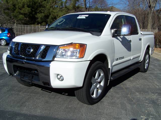 2008 Nissan Titan 2500 High Roof 158 WB