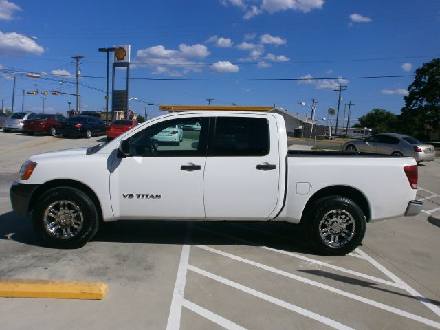 2008 Nissan Titan Base Www.escromotors2.com