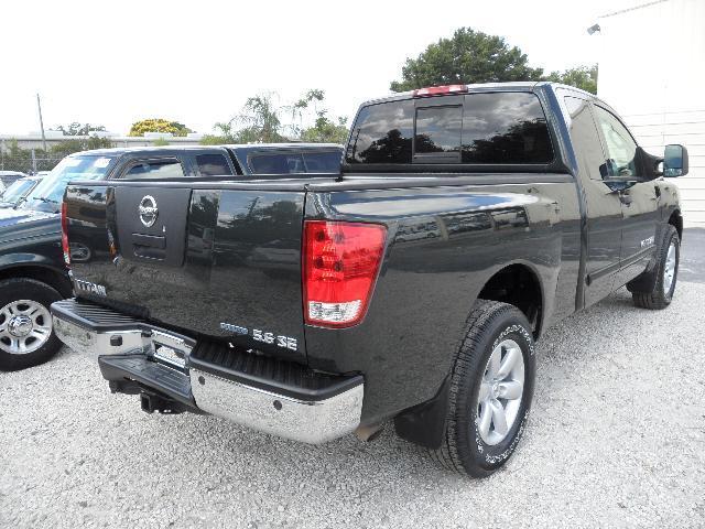 2008 Nissan Titan LX Minivan