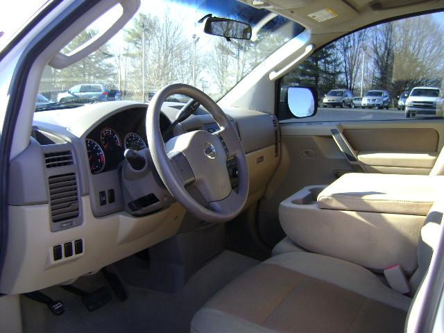 2008 Nissan Titan LX Minivan