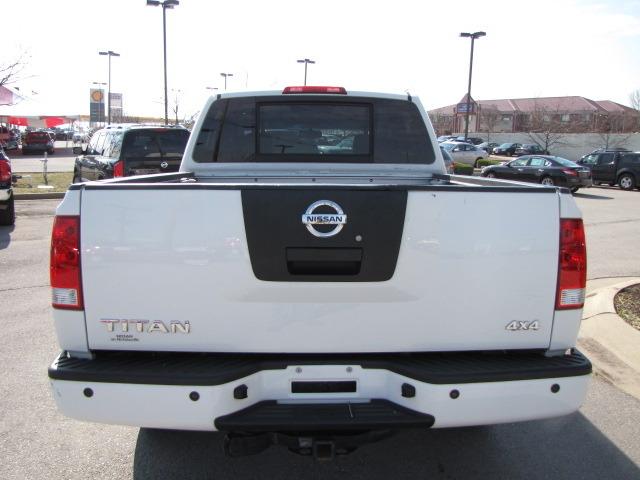 2008 Nissan Titan LX Minivan