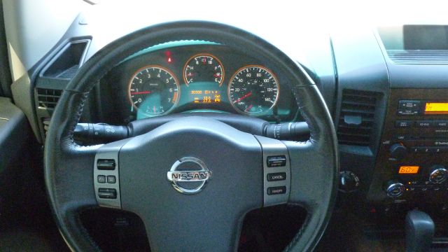 2009 Nissan Titan 4d,ac,pw,sunroof,leather