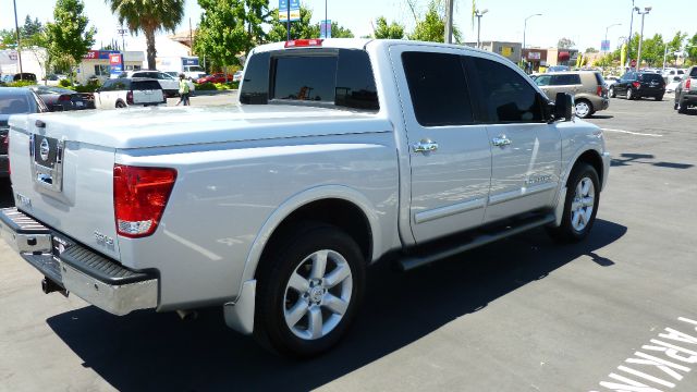 2009 Nissan Titan 4d,ac,pw,sunroof,leather