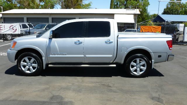 2009 Nissan Titan 4d,ac,pw,sunroof,leather