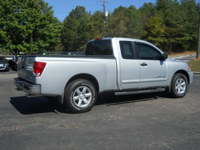 2010 Nissan Titan SE