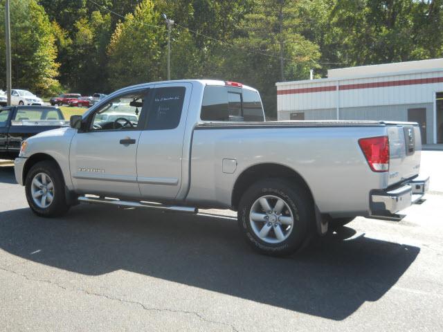 2010 Nissan Titan SE