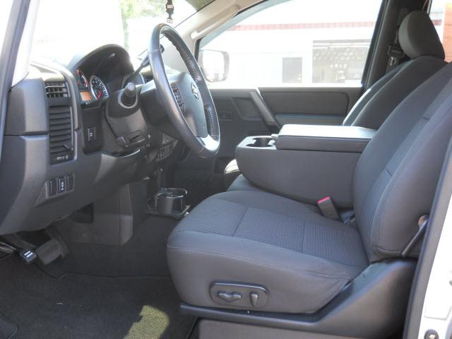 2010 Nissan Titan SE