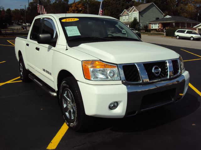 2011 Nissan Titan Slt-2nd Bench-4wd-sunroof-6 CD BOSE