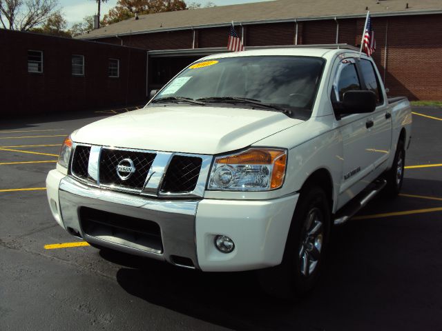 2011 Nissan Titan Slt-2nd Bench-4wd-sunroof-6 CD BOSE