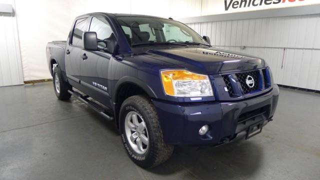 2011 Nissan Titan 545I 6-spd MANU