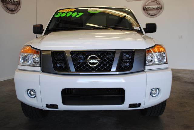 2012 Nissan Titan 4.6L Eddie Bauer