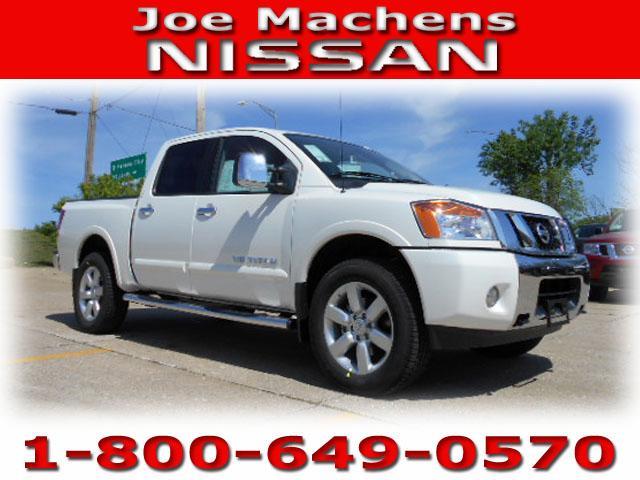 2013 Nissan Titan LS S