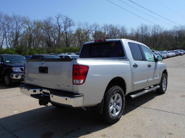 2013 Nissan Titan 4.6L Eddie Bauer