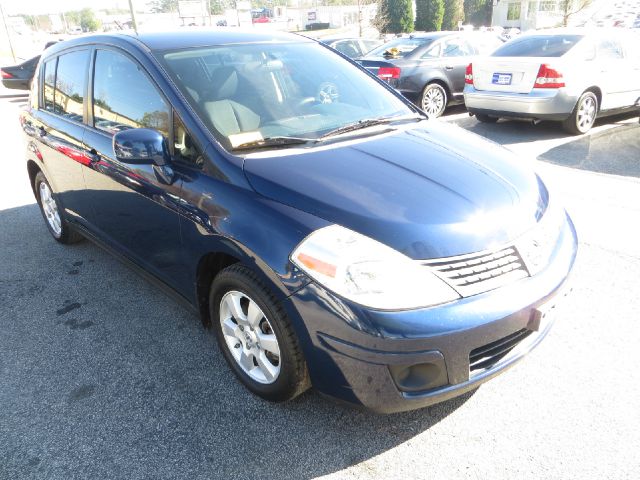 2007 Nissan Versa Limited Access Cab 4WD