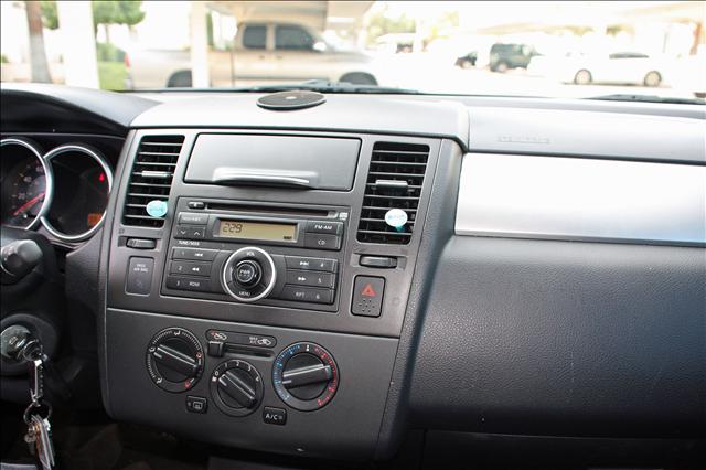 2007 Nissan Versa Unknown