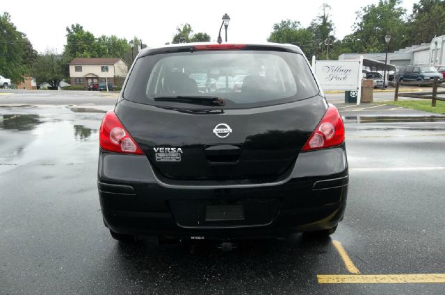 2007 Nissan Versa E43