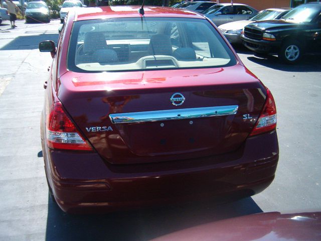 2007 Nissan Versa 1500 SLE 4WD