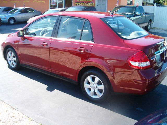 2007 Nissan Versa 1500 SLE 4WD