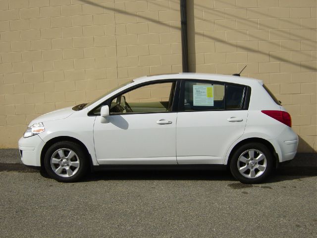 2007 Nissan Versa Limited Access Cab 4WD