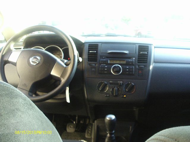 2007 Nissan Versa E43