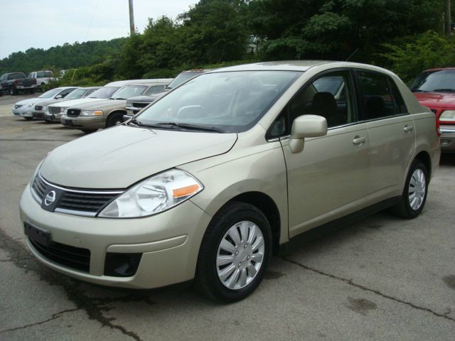 2008 Nissan Versa 1500 SLE 4WD