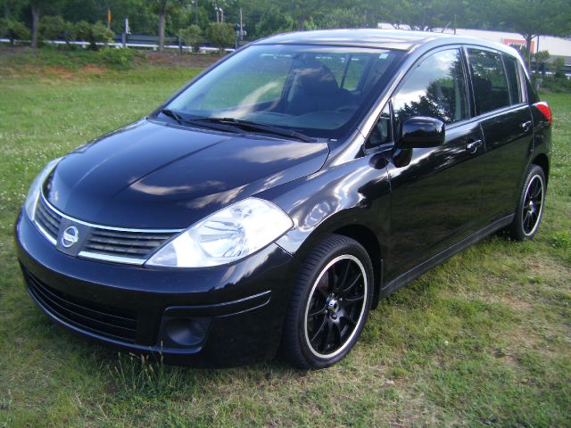 2008 Nissan Versa Limited Access Cab 4WD