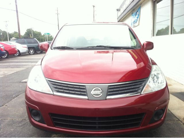 2008 Nissan Versa 1500 SLE 4WD