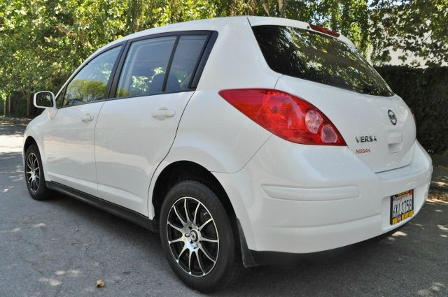 2008 Nissan Versa E43