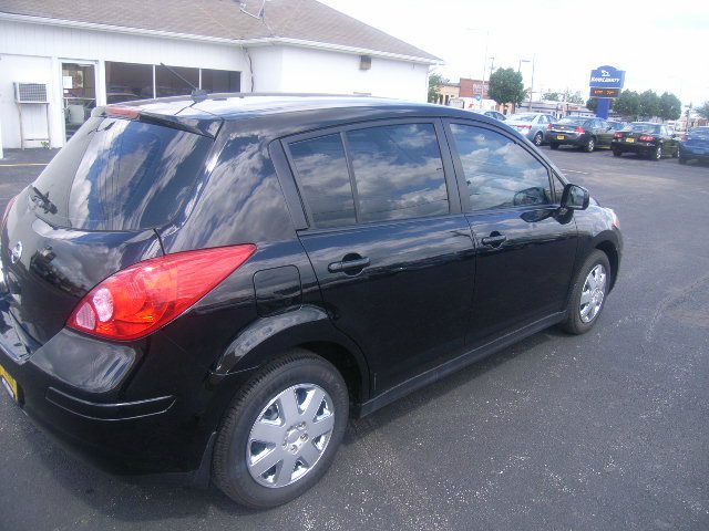 2008 Nissan Versa Limited Access Cab 4WD