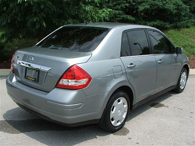 2008 Nissan Versa 15