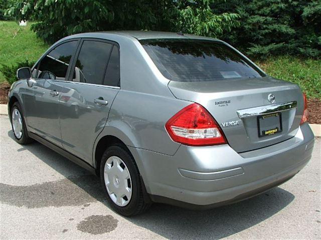 2008 Nissan Versa 15