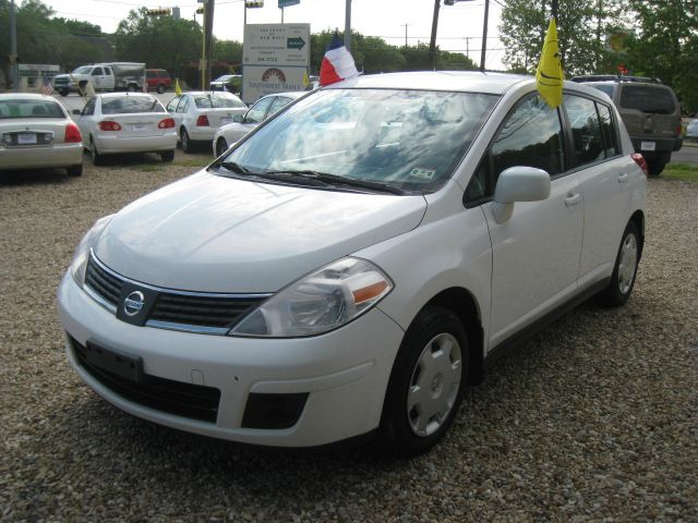 2008 Nissan Versa XR