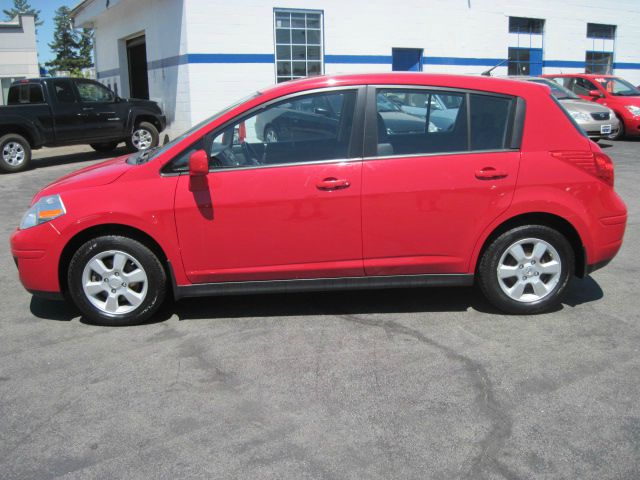 2008 Nissan Versa Limited Access Cab 4WD