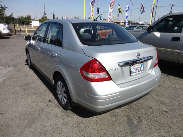 2008 Nissan Versa Unknown